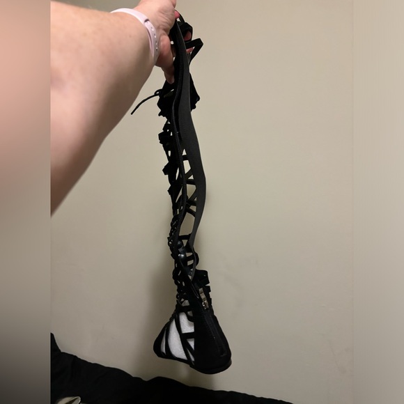 Knee high gladiator sandals size 8.5 - Picture 3 of 5